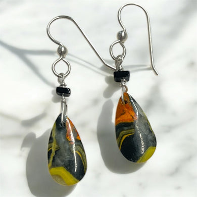 Earrings with bubble bee jasper