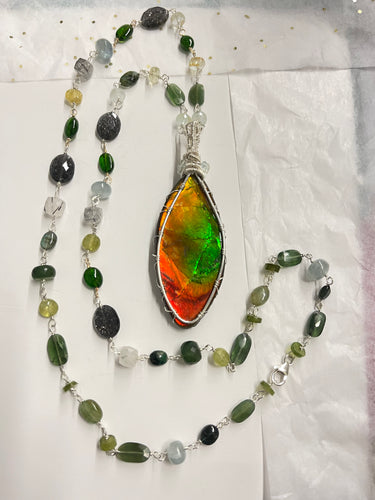 Necklace with Ammolite