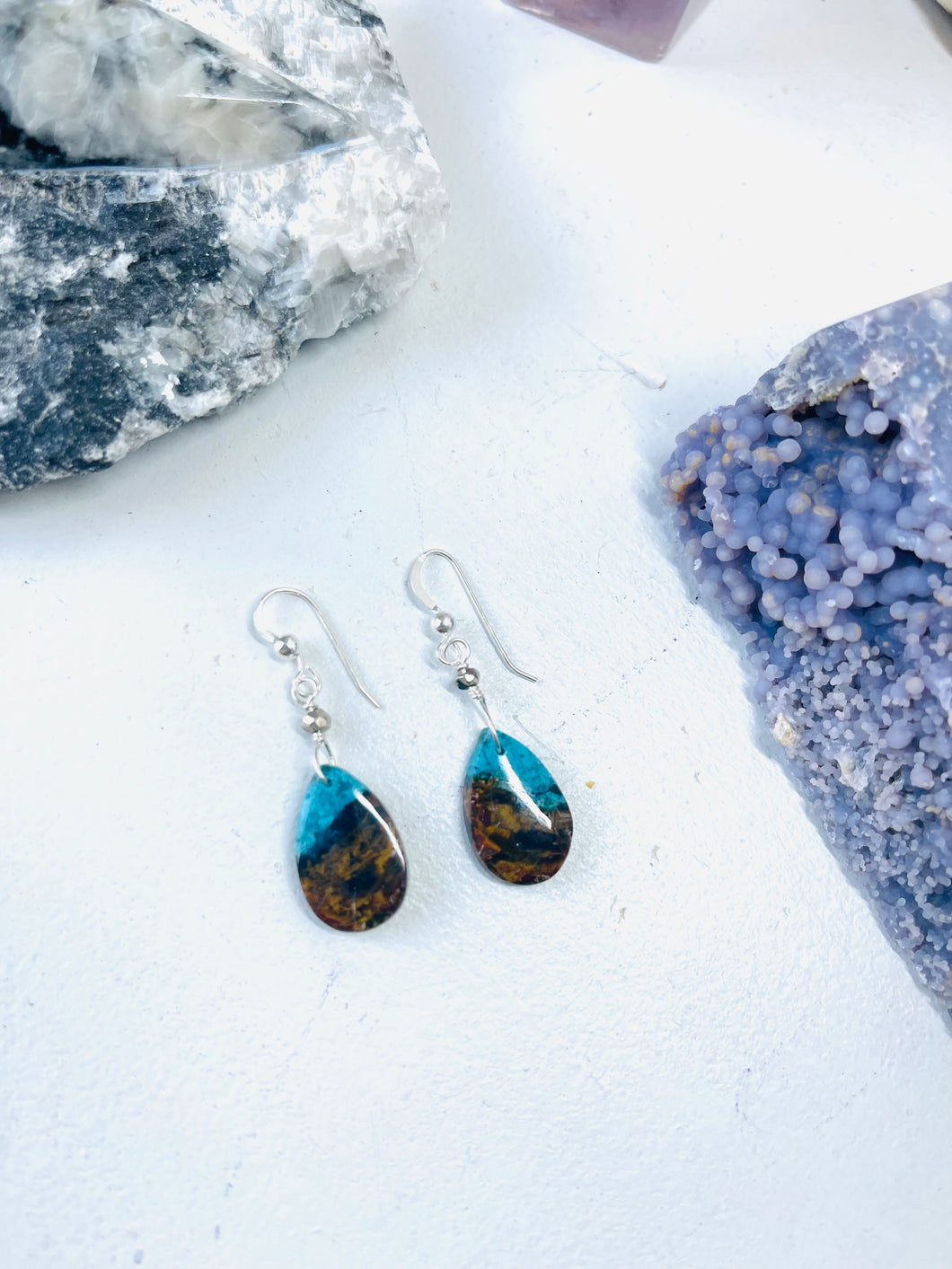 Earrings with gem Silica