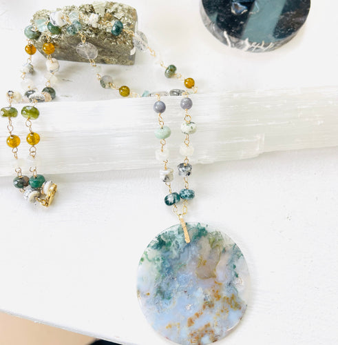 Necklace with round big moss Agate