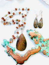 Necklace with natural copper on agate