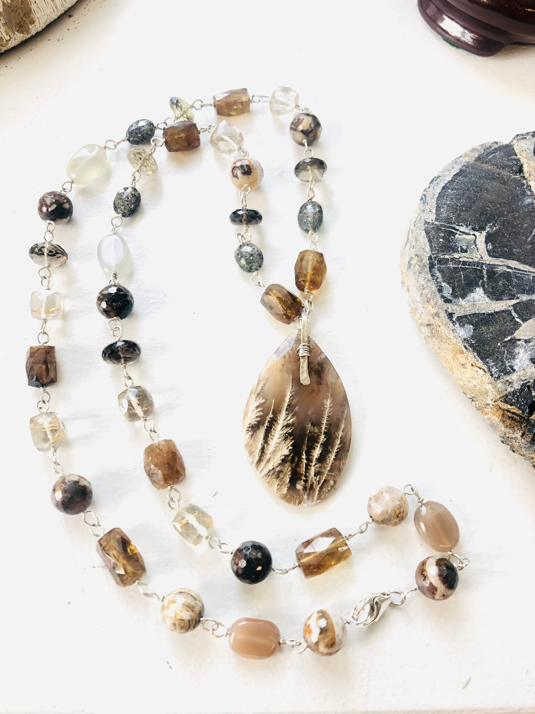 Necklace with feather Agate and various stones