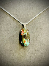Pendant with small size dark shades Pancawarna agate
