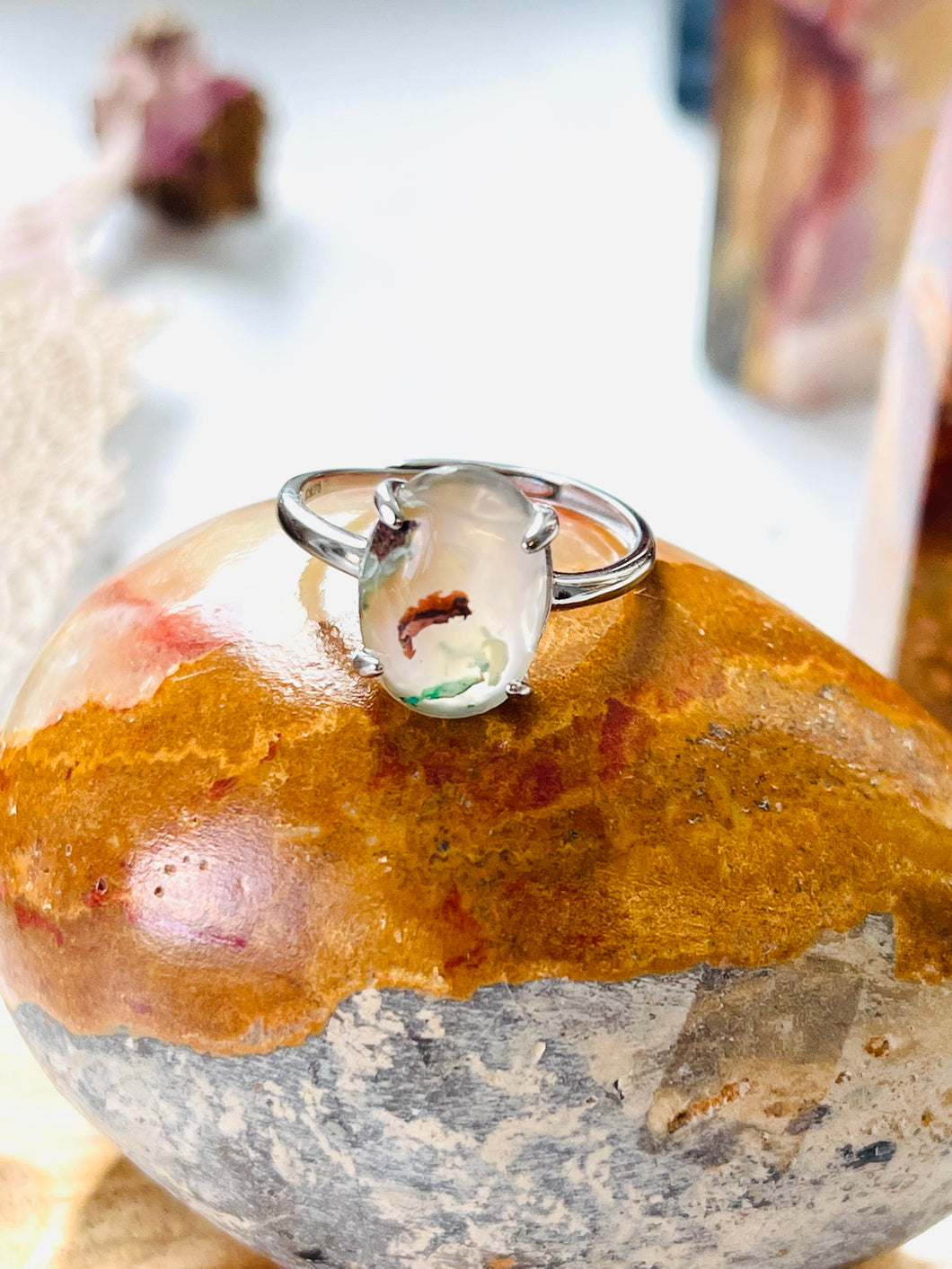 Ring with natural copper on quartz