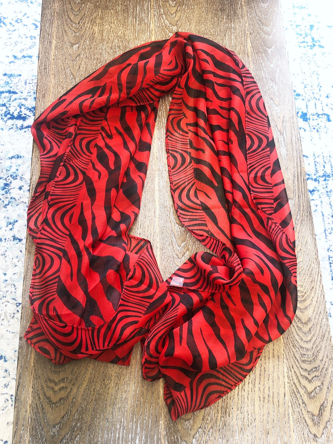 Scarf red and black synthetic