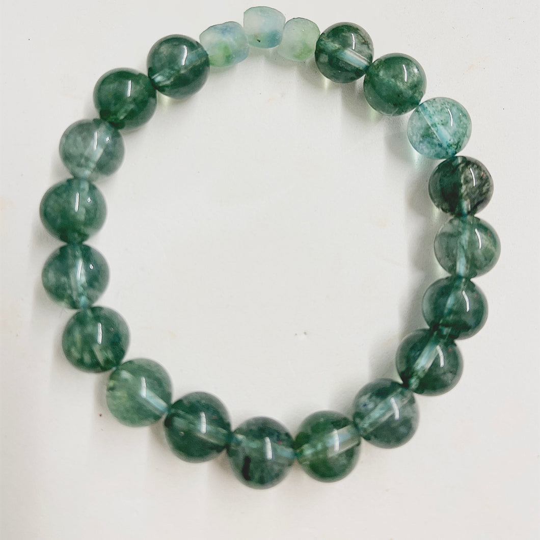 Bracelet with green garden phantom quartz