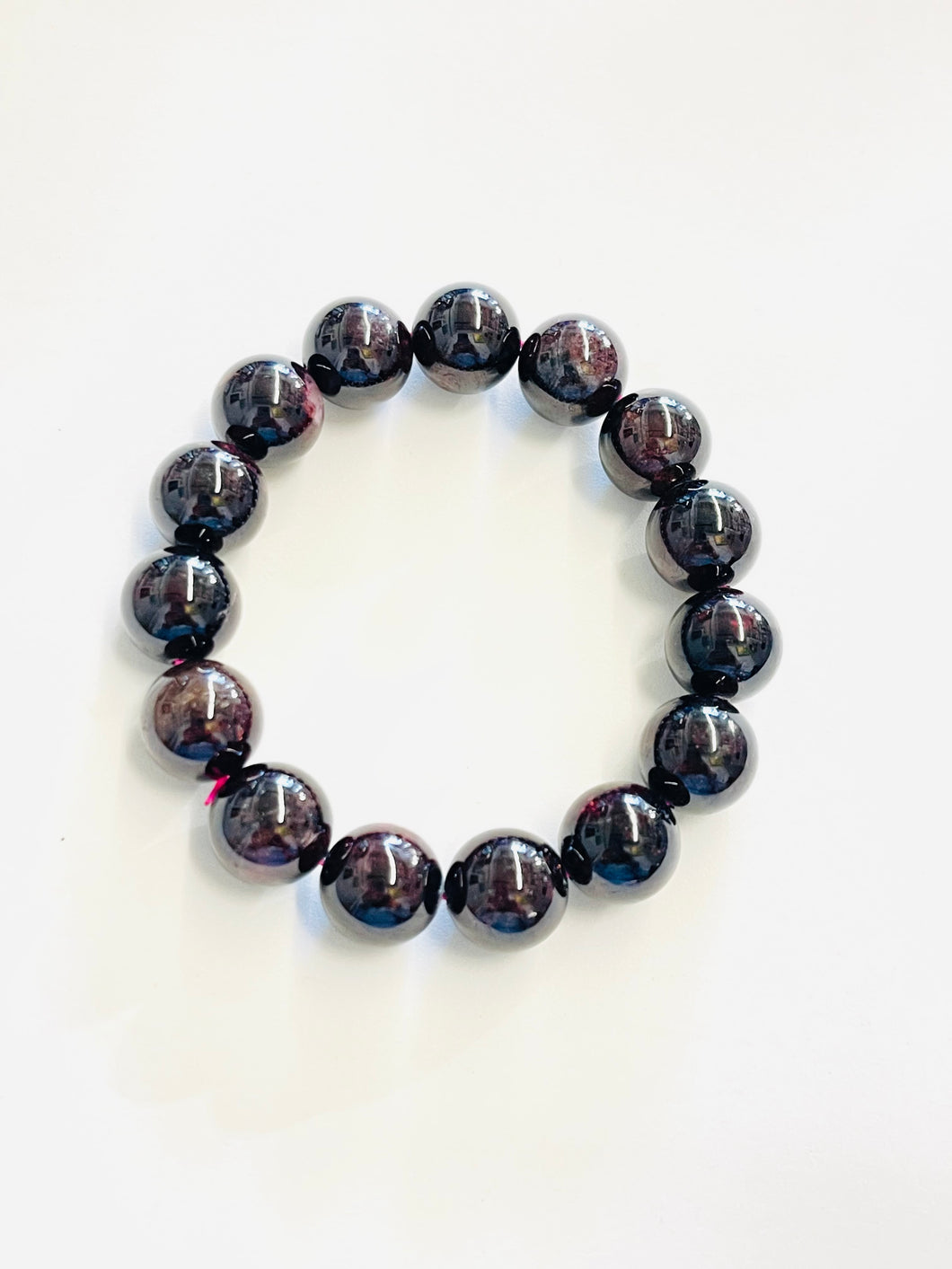 Bracelet with garnet stone beads